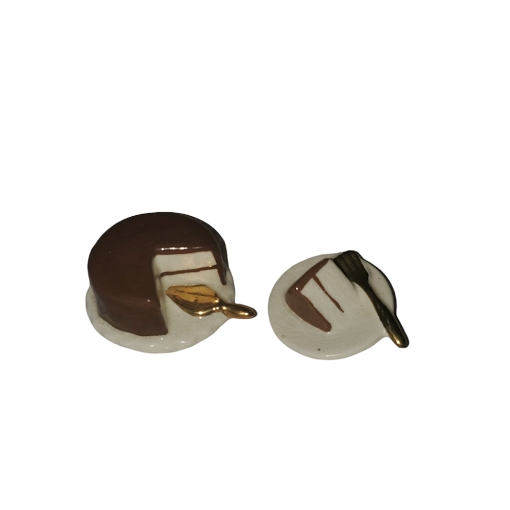 Vintage Arcadia miniature chocolate cake and cake slice salt and pepper shakers